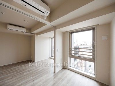 Bedroom ※Photo of the same layout on 11 floor. Decoration and fixture may differ.