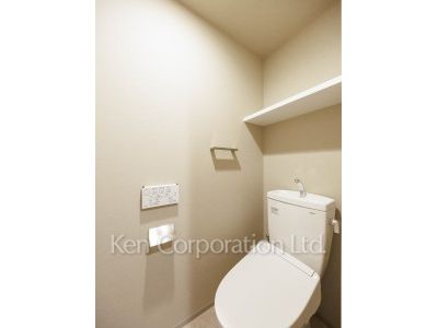 Lavatory ※Photo of the same layout on 11 floor. Decoration and fixture may differ.