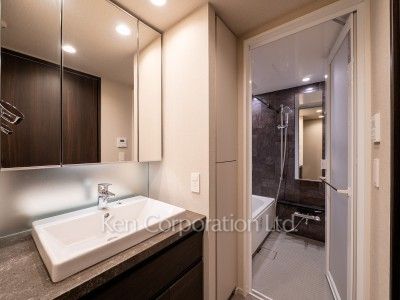 Powder Room