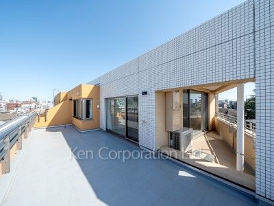 Roof Balcony