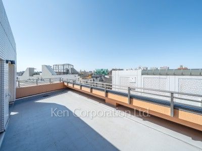 Roof Balcony
