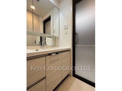 *Photo of similar layout