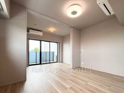 *Photo of similar layout