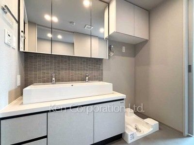 Powder Room