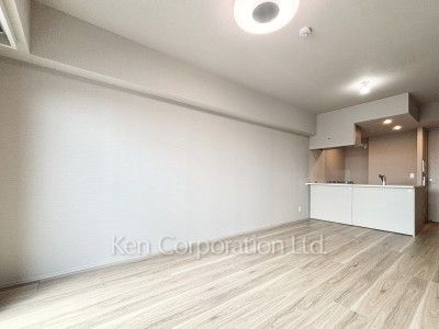Living-Dining ※Photo of the same layout on 5 floor. Decoration and fixture may differ.