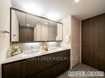 Powder Room ※Staged Unit