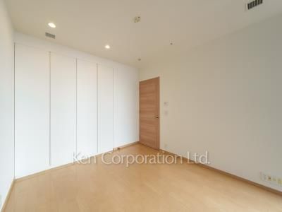 Bedroom ※Photo of the same layout on 38 floor. Decoration and fixture may differ.
