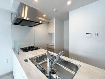 Kitchen ※Photo of the same layout on 3 floor. Decoration and fixture may differ.