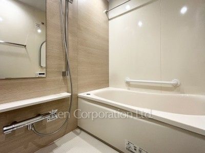 Bath ※Photo of the same layout on 3 floor. Decoration and fixture may differ.