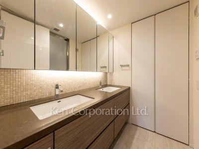 Powder Room