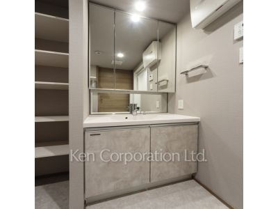 Powder Room