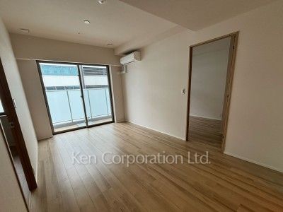 Living-Dining ※Photo of the same layout on 22 floor. Decoration and fixture may differ.
