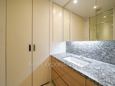 Powder Room
