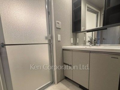 Powder Room ※Photo of the same layout on 5 floor. Decoration and fixture may differ.