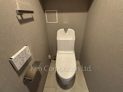 Lavatory ※Photo of the same layout on 5 floor. Decoration and fixture may differ.