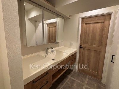 Powder Room