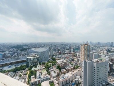 View from the property ※Photo of the same layout on 37 floor. Decoration and fixture may differ.