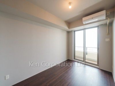 Bedroom ※Photo of the same layout on 37 floor. Decoration and fixture may differ.