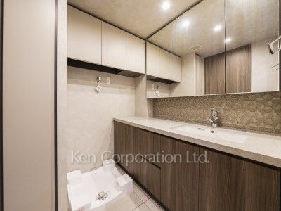 Powder Room