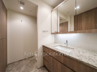 Powder Room
