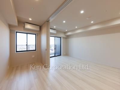 Bedroom ※Photo of the same layout on 11 floor. Decoration and fixture may differ.