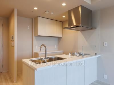 Kitchen ※Photo of the same layout on 11 floor. Decoration and fixture may differ.
