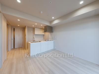 Living-Dining ※Photo of the same layout on 11 floor. Decoration and fixture may differ.