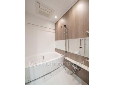 Bath ※Photo of the same layout on 14 floor. Decoration and fixture may differ.