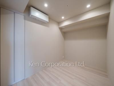 Bedroom ※Photo of the same layout on 14 floor. Decoration and fixture may differ.