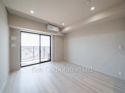 Living-Dining ※Photo of the same layout on 11 floor. Decoration and fixture may differ.