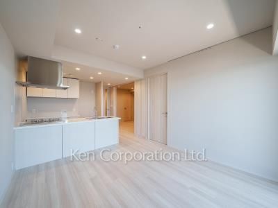 Living-Dining ※Photo of the same layout on 11 floor. Decoration and fixture may differ.