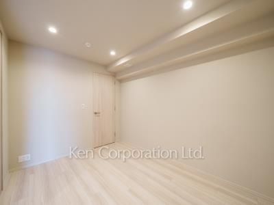 Bedroom ※Photo of the same layout on 11 floor. Decoration and fixture may differ.