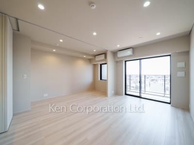 Living-Dining ※Photo of the same layout on 11 floor. Decoration and fixture may differ.