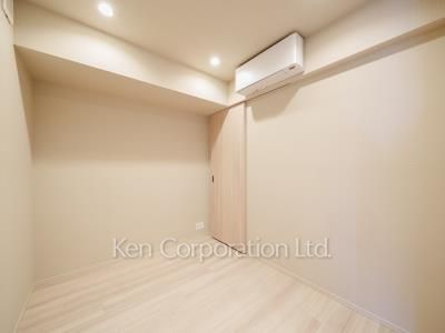 Bedroom ※Photo of the same layout on 11 floor. Decoration and fixture may differ.