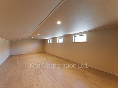 Service Room (Extra room space)