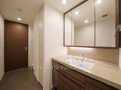 Powder Room
