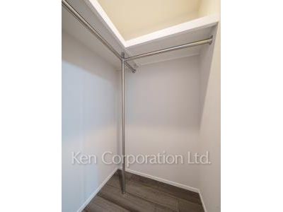 Walk-In Closet ※Photo of the same layout on 1 floor. Decoration and fixture may differ.