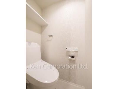 Lavatory ※Photo of the same layout on 1 floor. Decoration and fixture may differ.