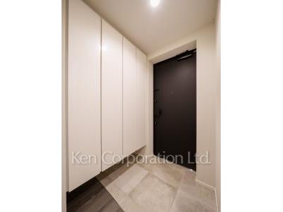 Entrance ※Photo of the same layout on 1 floor. Decoration and fixture may differ.