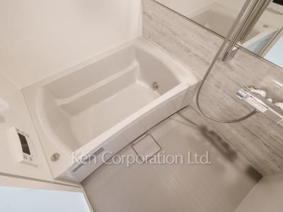 Bath ※Photo of the same layout on 1 floor. Decoration and fixture may differ.