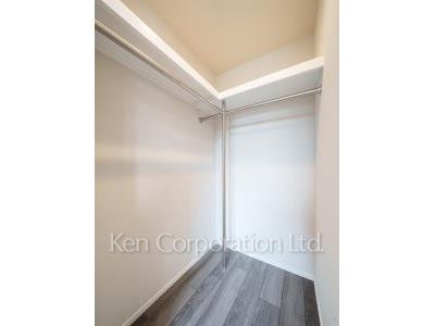 Walk-In Closet ※Photo of the same layout on 1 floor. Decoration and fixture may differ.