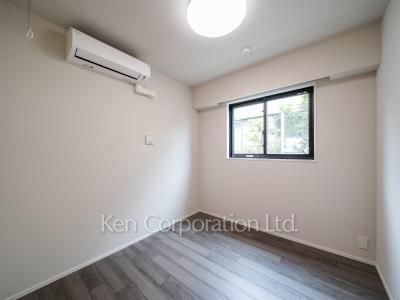 Bedroom ※Photo of the same layout on 1 floor. Decoration and fixture may differ.