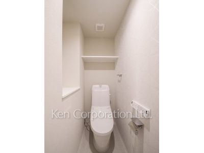 Lavatory ※Photo of the same layout on 1 floor. Decoration and fixture may differ.