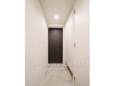 Entrance ※Photo of the same layout on 1 floor. Decoration and fixture may differ.