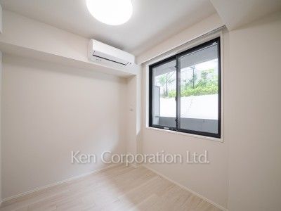 Bedroom ※Photo of the same layout on B1 floor. Decoration and fixture may differ.