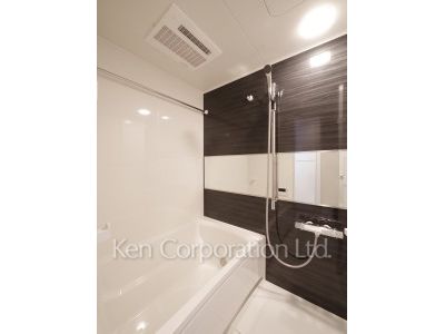 Bath ※Photo of the same layout on B1 floor. Decoration and fixture may differ.