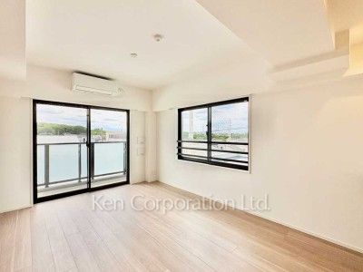 Living-Dining ※Photo of the same layout on 4 floor. Decoration and fixture may differ.
