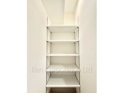 Closet ※Photo of the same layout on 5 floor. Decoration and fixture may differ.