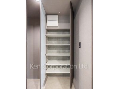 Shoes Closet