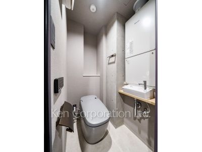 Lavatory